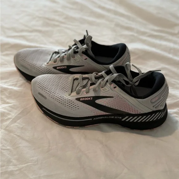 Brooks Gray Adrenaline WIDE - Picture 3 of 8